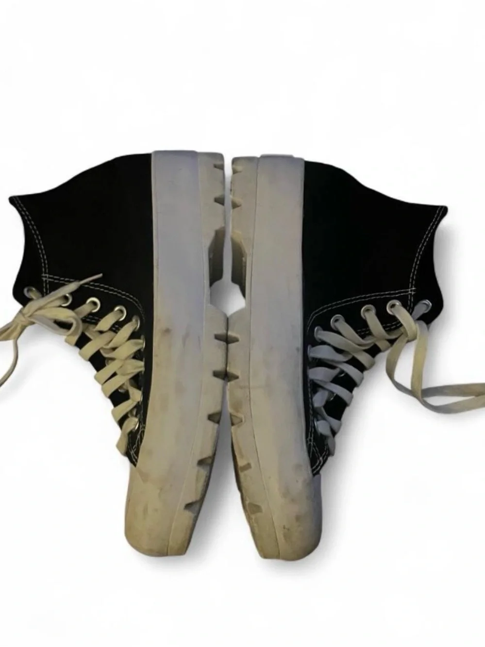 Womens sz 9.5 High Top Black Converse Chuck Taylor All Star Lugged Hi